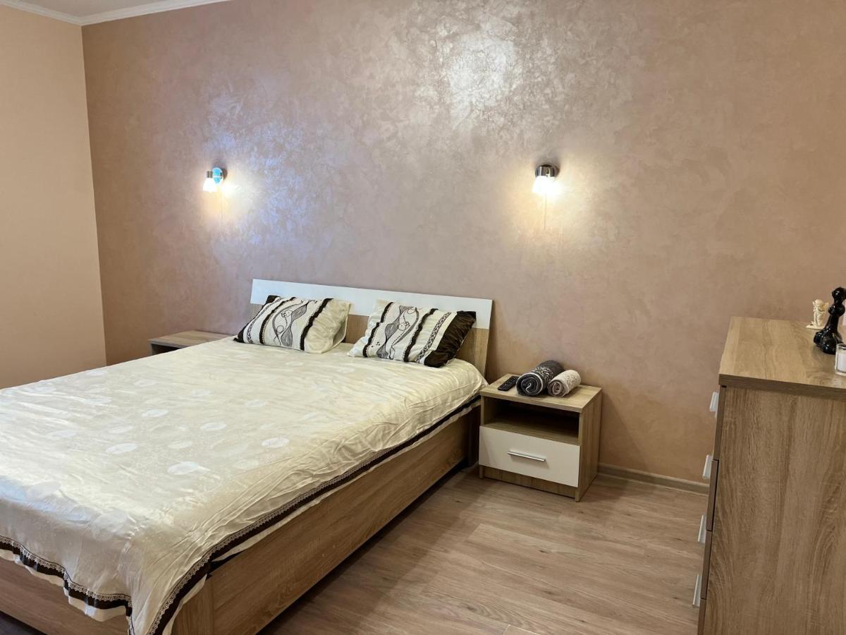 Apartaments Sichovyh Strilciv 68A Ivano-Frankivsk Luaran gambar