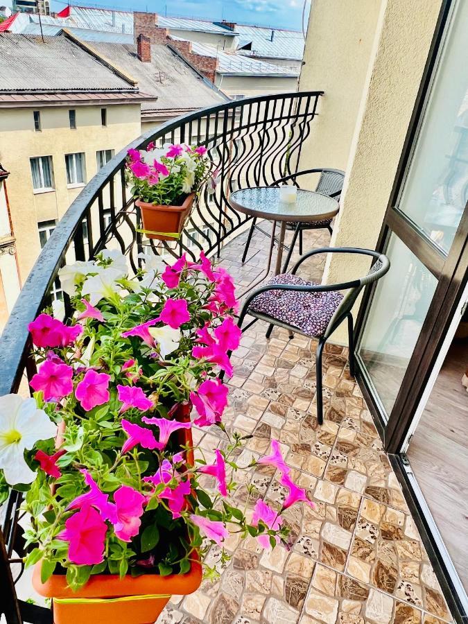 Apartaments Sichovyh Strilciv 68A Ivano-Frankivsk Luaran gambar
