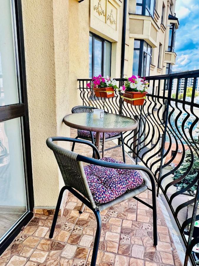 Apartaments Sichovyh Strilciv 68A Ivano-Frankivsk Luaran gambar